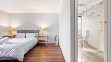 3 bedrooms, iron/ironing board, internet, bed sheets
