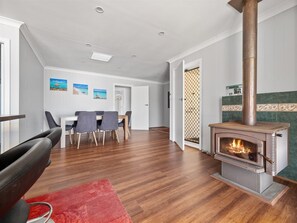 Interior - Leeuwin Cottage - Leeuwin Cottage - Fit for a Family (Augusta)