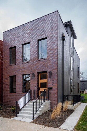 Urban Studio Retreat in Columbus Park – The Traveler!