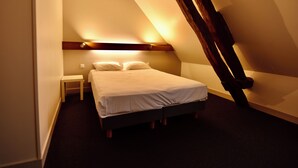 Uklassifisert bilde, 3 av 7, knapp