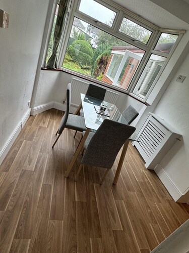 Birmingham Blissful Retreat - 3 Bedrooms