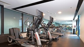 Fitness facility - 2BR Apt Next to Melbourne Central with City Views (Melbourne)