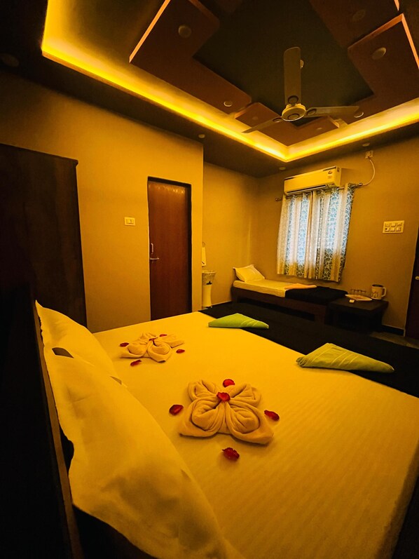 Superior Double Room | Egyptian cotton sheets, premium bedding, soundproofing, bed sheets