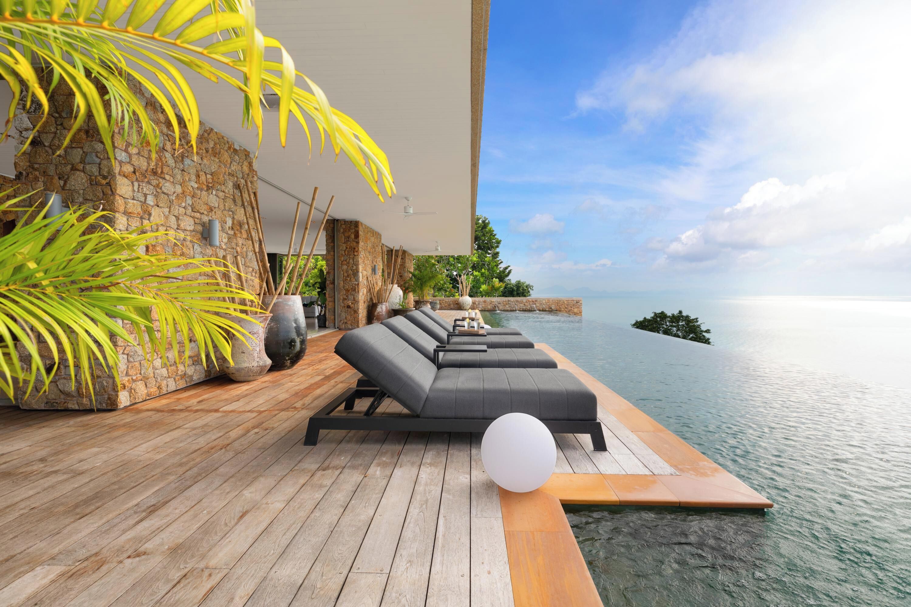 Outdoor pool, sun loungers