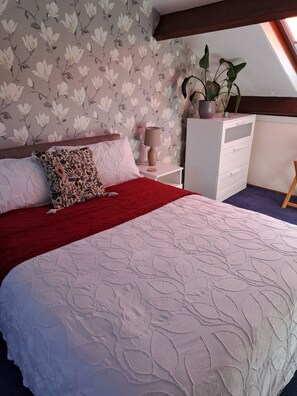 村舍 | 2 多间卧室、熨斗/熨衣板、免费 WiFi、床单