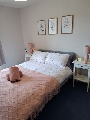 2 bedrooms, iron/ironing board, free WiFi, bed sheets - Cosy Cottage in the Village of St Bees (St Bees)