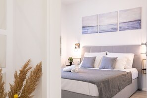 免费婴儿床、床单