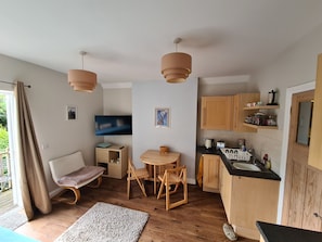 Apartment | Living area | TV - Cozy Nottingham Apartment With Perfect Location (Nottingham)