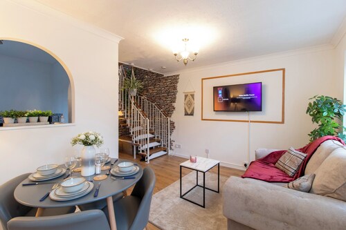 Cozy Home Near New Cross