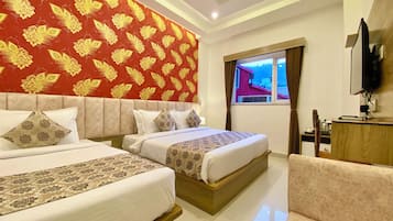 Family Triple Room | Free WiFi, bed sheets