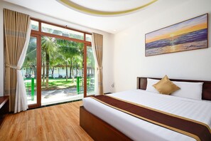 Deluxe Double Room, Balcony, Pool View | Lake view - Ha Tien Xua Hotel & Resort (Ha Tien)