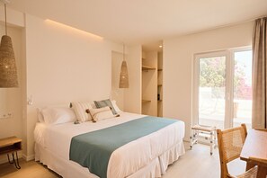 Premium bedding, memory foam beds, minibar, in-room safe - Ibara Hotel Boutique (Santa Eulalia del Rio)