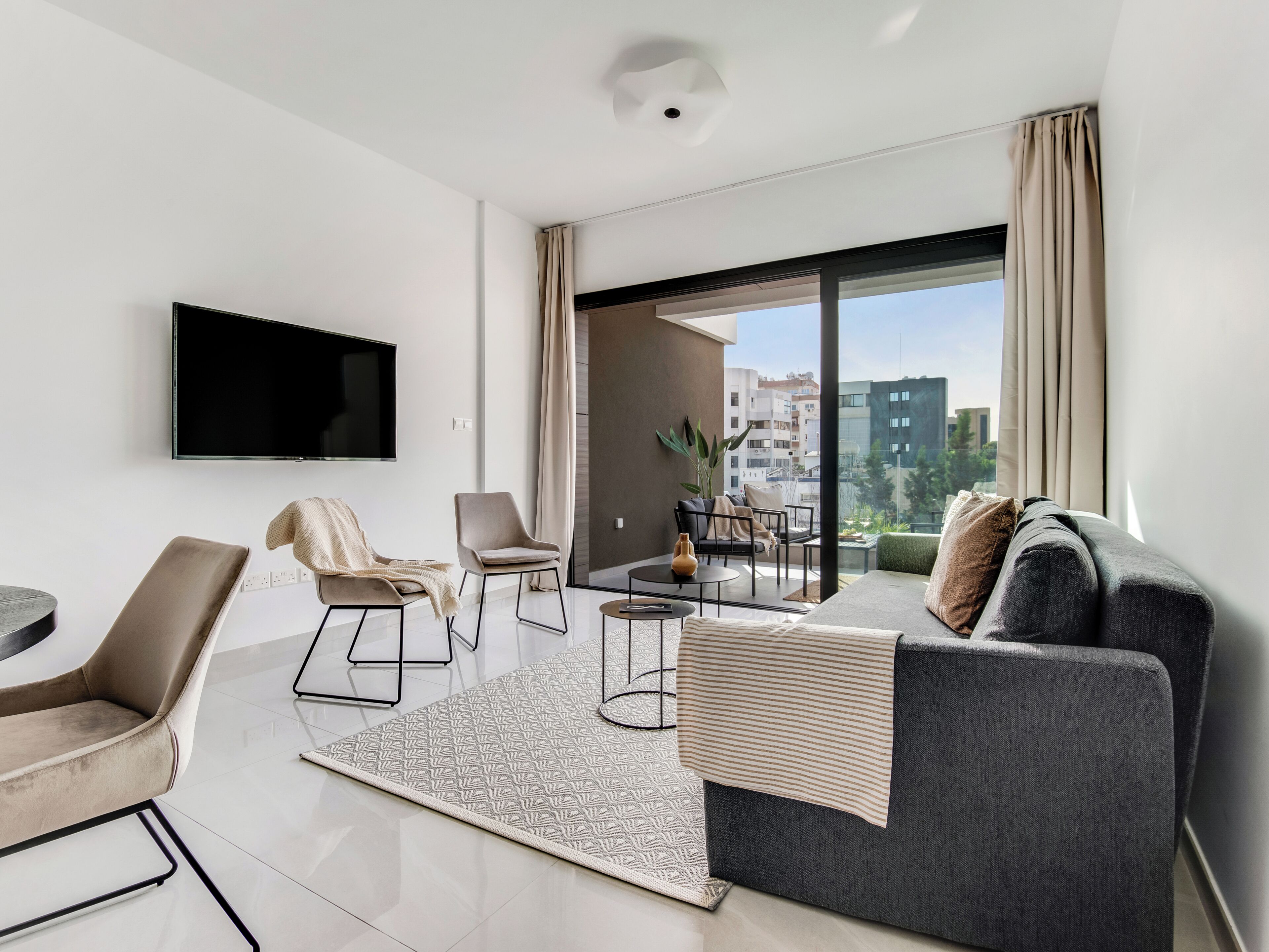 Apartamento, 2 habitaciones, balcón, vistas a la ciudad | Servicio de la habitación
