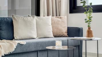 Apartment, 2 Bedrooms, Balcony, City View | Living room