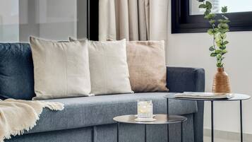 Apartment, 2 Bedrooms, Balcony, City View | Living room