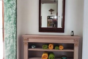 Interior - FraFa's Garden - Beaches Room in villa (Quartu Sant'Elena)