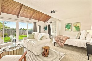 Télévision, cheminée, jeux vidéo