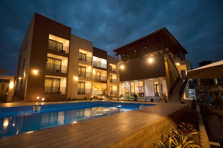 Exterior. AIDEN HOMES AND APARTMENTS HOTEL