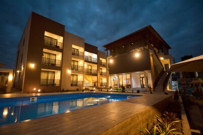 AIDEN HOMES AND APARTMENTS HOTEL