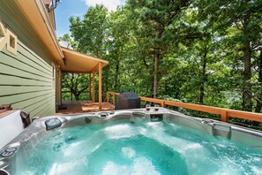 Bain à remous extérieur