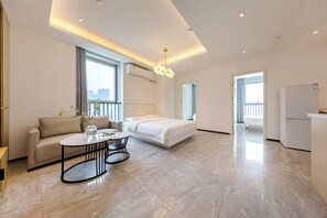 Individueel gedecoreerd, verduisterende gordijnen, geluiddichte muren