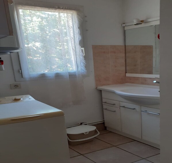 Shower - Petite Maison 4 Personnes au Barcares dpt 66420 (Le Barcarès)