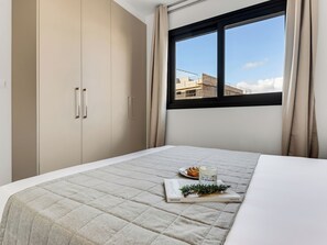 Apartment, 1 Bedroom, Balcony, City View