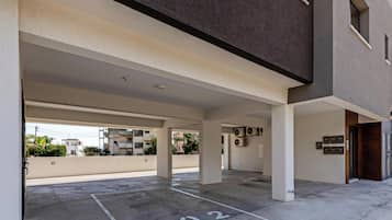 Apartment, 1 Bedroom, Balcony, City View | Parking | Limited parking