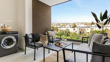 Apartment, 1 Bedroom, Balcony, City View | Balcony