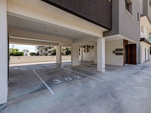 Apartment, 1 Bedroom, Balcony, City View | Parking