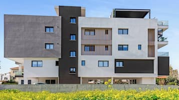 Apartment, 1 Bedroom, Balcony, City View | Front of property