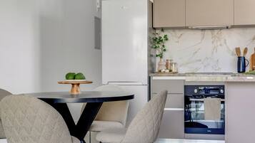 Apartment, 1 Bedroom, Balcony, City View | Room amenity