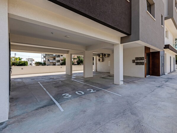 Apartment, 1 Bedroom, Balcony, City View | Parking | Limited parking
