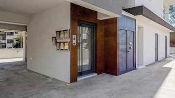 Departamento, 1 habitación, balcón, vista a la ciudad | Vista frontal de la propiedad