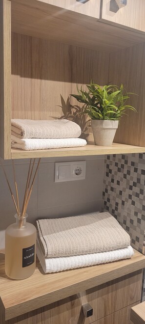 Miscellaneous - Apartamento con Balcón en Casco Antiguo de Cuenca (Cuenca)