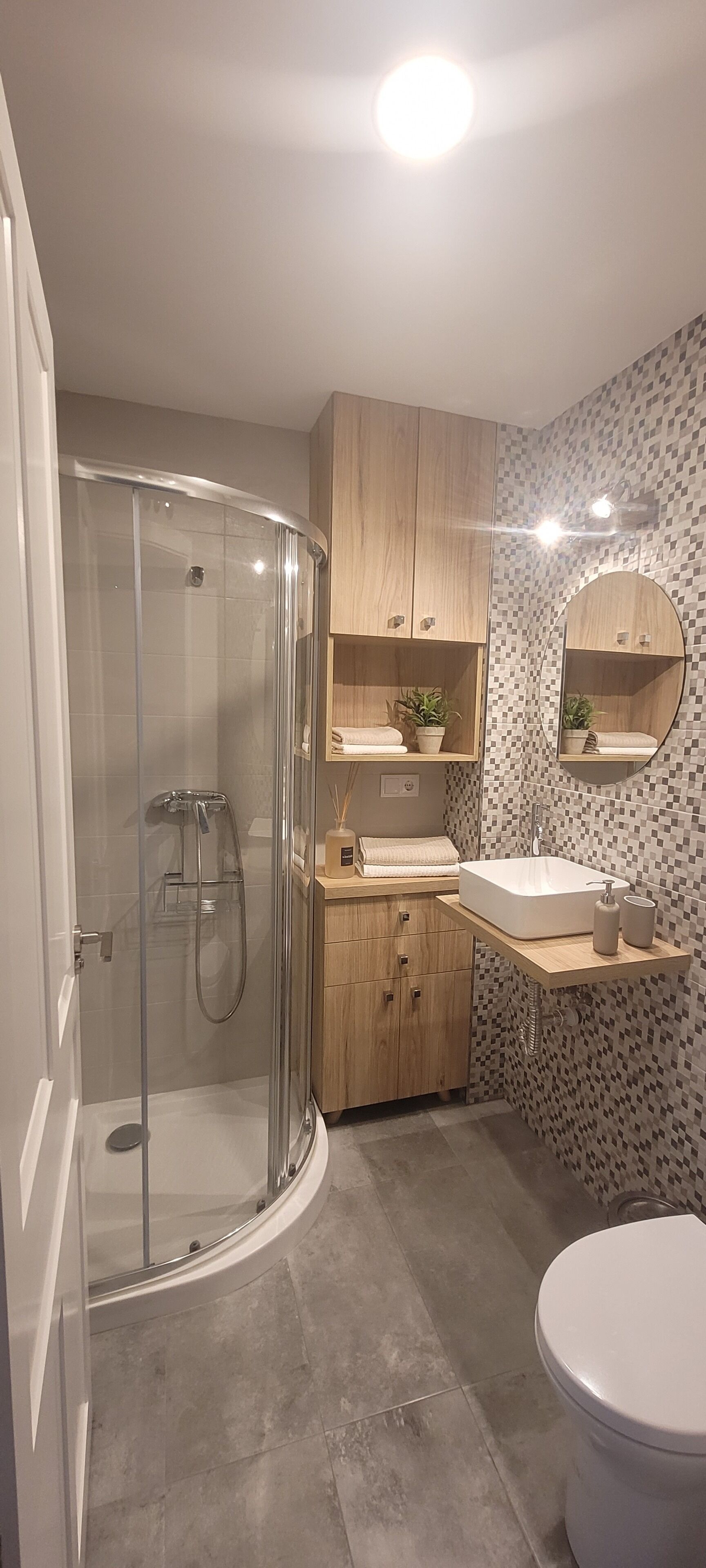 淋浴设施、毛巾、肥皂、洗发水