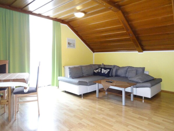 Apartment | Living room
