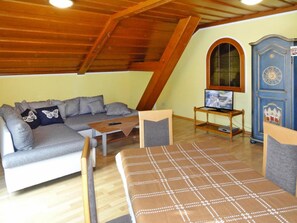 Apartment | Living room