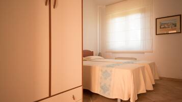 3 bedrooms, individually furnished