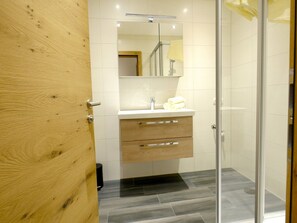 Apartment | Bathroom