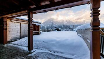 Rumah | Pemandangan dari properti