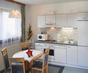 Apartment | Private kitchen | High chair - Apartments Home Val Sinestra, Kappl (Kappl)