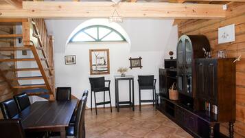 House | Dining