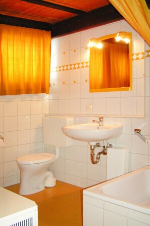 Apartment | Bathroom