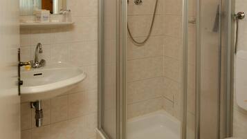 Apartment | Bathroom