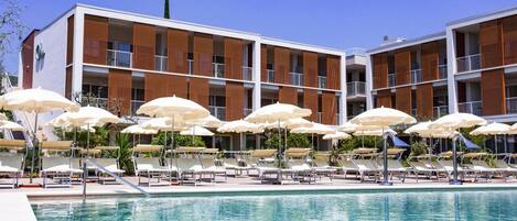 Apartment | Pool | Outdoor pool