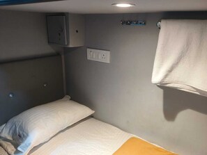 Gemeinsamer Comfort-Schlafsaal | Zimmersafe, kostenloses WLAN