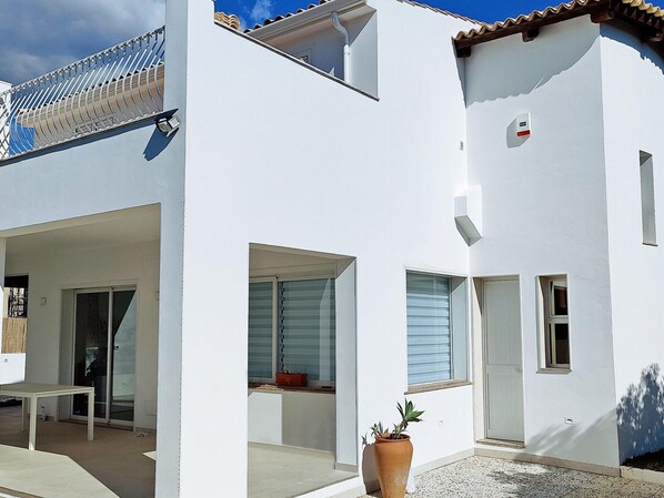 Exterior - Nice Apartment With Pool (Syracuse)