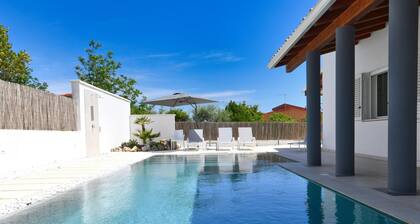 Nice Apartment With Pool