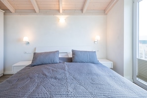 House | 3 bedrooms, individually furnished, iron/ironing board - Exklusiv Eingerichtetes Ferienhaus in Strandnahe (Dagebuell)